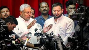 பீகாரில் அமைச்சரவை விரிவாக்கம்.. பதவி வழங்காததால் 5 எம்எல்ஏக்கள் புறக்கணிப்பு.. நிதிசுக்கு புது சோதனை!