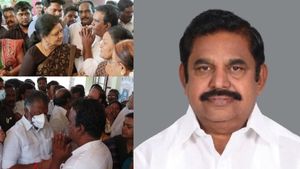 நேரில் வந்த சசிகலா! உருகிய ஓபிஎஸ்!  எட்டிக் கூட பார்க்காத எடப்பாடி! மாயத்தேவருக்கு மரியாதை இல்லையா? 