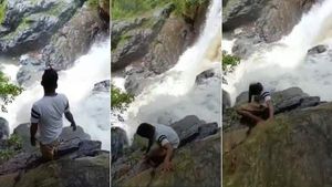 100 அடி அருவியில் பாறைகளில் நின்று செல்ஃபி! கால் தவறி ஆர்ப்பரித்த நீரில் விழுந்த இளைஞரின் நிலை என்ன? 