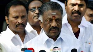 அங்க குண்டர்கள்! இங்க தொண்டர்கள்.. அதிமுக தலைவராகணும்னு எனக்கு ஆசை கிடையாது.. ஓபிஎஸ் பரபரப்பு பேச்சு