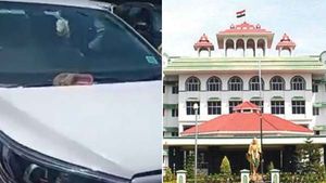அமைச்சர் பிடிஆர் வாகனத்தில் காலணி வீசிய வழக்கு - பாஜகவினர் மன்னிப்பு கோர நீதிமன்றம் அதிரடி உத்தரவு! 