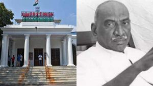 பாருங்க.. இலவச வீடு திட்டத்திற்கு காமராஜர் பெயரை நீக்கிய புதுச்சேரி அரசு! திமுக, காங்கிரஸ் எதிர்ப்பு 