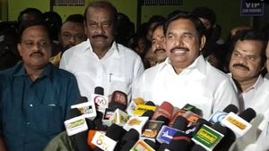 அதிமுகவில் பாஜக தலையீடா? எல்லா குட்டியும் எங்க பக்கம்.. ஓபிஎஸுக்கு எதிராக பாய்ன்டை பிடித்த பழனிசாமி 