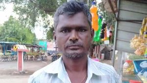  பணியின்போது மின்சாரம் பாய்ந்தது- மின்கம்பத்திலேயே உயிரிந்த வயர்மேன் மோகன்ராஜ்-வாலாஜாபாத்தில் பரிதாபம்! 