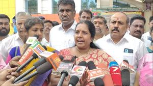  கோவையில் 16 எம்.பி கள் ஆய்வு - டி.ஆர் பாலு பங்கேற்காதது ஏமாற்றம் அளிக்கிறது - வானதி சீனிவாசன் 