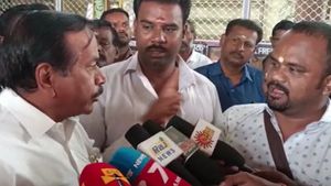 ’முதுகெலும்பு இருக்கா’  சீறிய எச்.ராஜா! நான் வேனா வேலை தர்றேன்.. ரிப்போர்ட்டர் செய்த சம்பவம்! 