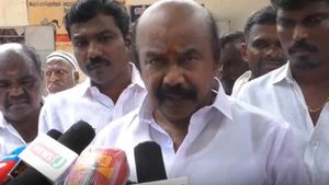 ஓ.பி.ரவீந்திரநாத் சுயேச்சை எம்பி.. அவர் எப்போதும் அதிமுக எம்பியாக இருந்ததில்லை! ராஜன் செல்லப்பா பரபர