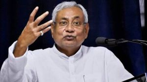 என்ஜினியர்.. மின் வாரிய பணி.. பீகாரின் நீண்டகால முதல்வர்.. நிதிஷ் குமாரின் ஆச்சர்ய அரசியல் வாழ்க்கை!