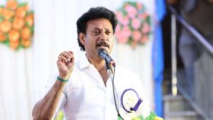 அரசுப் பள்ளிகளில் கழிவறையின் நிலை.. இனி திடீர் ஆய்வுதான்.. அமைச்சர் அன்பில் மகேஷ் அதிரடி! 