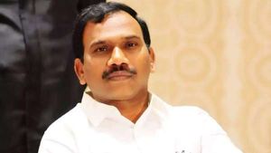 “சூத்திரன்” சர்ச்சை.. ஆ.ராசாவை விடாத இந்துத்துவ அமைப்புகள்! இன்று புதுச்சேரியில் “ஸ்ட்ரைக்” 
