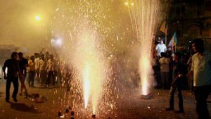 தெக்கத்தி சீமை சிவகாசிக்கு டெல்லி அனுப்பிய வெரி பேட் நியூஸ்! தீபாவளி பட்டாசு வெடிக்க மீண்டும் தடை! 
