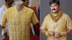 4 கிலோ.. ரூ.2 கோடி தங்க சட்டை.. உலகையே வியக்க  வைத்த 