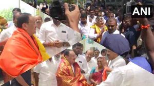 மதுரை வந்த ஜேபி நட்டா.. ஹோட்டலில் பரபர மீட்டிங்.. ‘ஹெலிகாப்டர்’- பாஜக முக்கிய நிர்வாகிகளுடன் ஆலோசனை! 