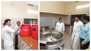 காலைல சி.எம் வருவாரு.. ‘சிற்றுண்டி திட்டம்’ - அதிரடி ஆய்வில் இறங்கிய அமைச்சர் அன்பில் மகேஷ்! 