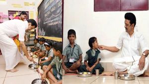 “இனிமேல் ஒவ்வொரு குழந்தைக்கும் முதல்வர் ஸ்டாலினோடு சேர்த்து இரண்டு தாய்” அன்பில் மகேஷ் நெகிழ்ச்சி