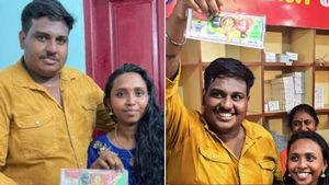 கடன் சுமை..வெளிநாடு செல்ல திட்டமிட்ட ஆட்டோ டிரைவருக்கு அடித்த 25 கோடி  ஜாக்பாட்..இதுதான்  ராஜயோகமா? 