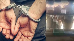 தின்பண்டங்கள் கிடையாதுனு பட்டியலின மாணவர்களை விரட்டிய தென்காசி பெட்டிக்காரர் கைது.. கடைக்கும் சீல் 
