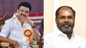 மதுரை வரும் முதல்வர்.. லிஸ்ட் போட்ட மாஜி.. தவித்த வாய்க்கு தண்ணீர் தருவாரா?..  ஆர்.பி.உதயகுமார் 