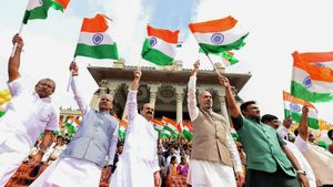 பாஜகவுக்கு திரும்பிய பக்கம் எல்லாம் டேமேஜ்! பேரணி பிளானோடு வந்த தாமரைகள்! கர்நாடகாவில் தேர்தல் ஜுரம்