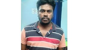 குடிபோதையில் மகளுடன் தகராறு..தட்டிக்கேட்ட மாமனாரை சுட்ட மருமகன்..வெலவெலத்த காரைக்குடி 