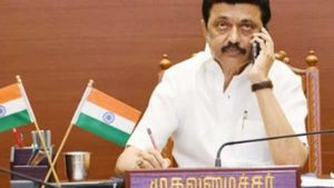 ஹலோ.. மணிமேகலையா? சட்டென போனை போட்ட முதல்வர் ஸ்டாலின்.. எதுவும் பிரச்சனையா? விசாரணை! யார் இவர்? 