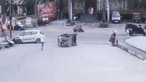 அதிர்ஷ்டம் னா இதான்.. ஆட்டோ மீது கார் மோதல்.. மயிரிழையில் உயிர் தப்பிய பெண்.. டிரெண்ட் ஆகும் வீடியோ!