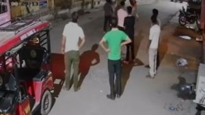 விதி மீறிட்டீங்க.. புகையிலை மென்றதால் கடுப்பான நிஹாங் சீக்கியர்கள்.. துடிக்க துடிக்க இளைஞர் படுகொலை 