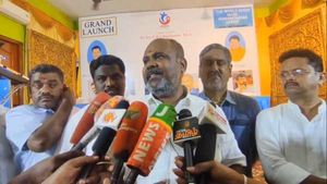 ஒற்றுமையா? சாரி ரொம்ப லேட் ஆயிருச்சு.. சசிகலாவுக்கு பதிலடி கொடுத்த ஆர்.பி.உதயகுமார்! என்னவாம்? 