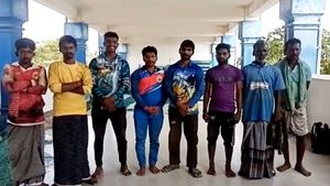 பட்டும் திருந்தாத இலங்கை.. 8 தமிழக மீனவர்களுக்கு சிறை.. நீதிமன்றம் உத்தரவு - 15 நாட்கள் அடைப்பு 