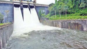 பரம்பிக்குளம் அணையின் மதகு உடைந்தது ஏன்? எப்படி நடந்தது? அரபிக் கடலில் வீணாக கலக்கும் 6 டிஎம்சி நீர் 