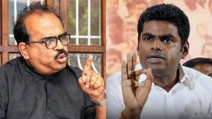 சீனுக்கு வந்த நாஞ்சில் சம்பத்.. வேலி தாண்டும் “வெள்ளாடு”! கோவை கார் வெடிப்பு பற்றி ட்வீட் - யாரது?