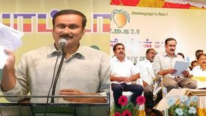 நான் அவ்வளவு பேசிய பிறகு அந்த அம்மா கேட்ட கேள்வி இருக்கே.. பொதுக்கூட்டத்தில் அன்புமணி ராமதாஸ் வேதனை!