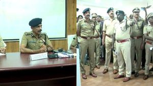 தூத்துக்குடி துப்பாக்கிச் சூடு..  9 காவலர்களிடம் விளக்கம் கேட்பு! டிஜிபி சைலேந்திர பாபு தகவல் 