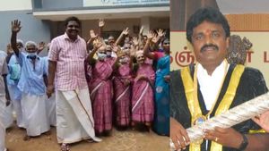 நான் மேயரா? உங்கப் பிள்ளையா? வாங்க சாப்பிடலாம்! ஆதரவற்ற முதியோர்களை நெகிழ வைத்த சன்.ராமநாதன்! 