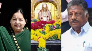 “கை நழுவிய” ஜெயலலிதாவின் முத்துராமலிங்க தேவர் தங்க கவசம்.. வெள்ளிக்கவசம் வழங்கி சமாளிக்கும் ஓபிஎஸ் 
