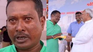 அடடே! ஏழை எம்எல்ஏவுக்கு ஒரு வழியாக கிடைத்தது வீடு! கலங்கி நின்றதால் நெகிழ்ச்சி.. நம் நாட்டில்தான்