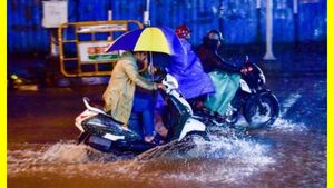 மஞ்சள் அலர்ட்.. மீண்டும் வெள்ளத்தில் மூழ்கும் பெங்களூரு?... வெளுத்து வாங்கிய மழை.. அவதியில் மக்கள்