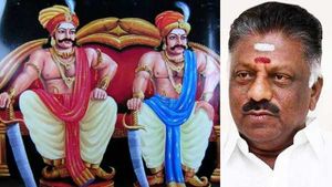 மருது சகோதரர்கள் குரு பூஜை! மாஸ் காட்டிய ஓ.பன்னீர்செல்வம்! திறந்தவெளி வேனில் கை அசைத்தபடி உற்சாகம்! 
