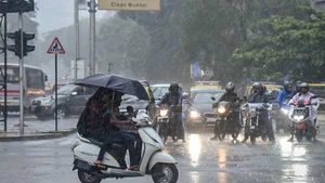 வடகிழக்கு பருவமழை..சனிக்கிழமை முதல் வெளுத்து வாங்கப்போகும் கனமழை..நவ.4 வரை குடை அவசியம் 