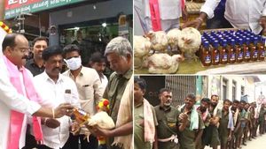 சரக்குடன் “சைட்டிஷ்” ஆக உயிர் கோழி! தெலங்கானாவில் ஆளும் கட்சி அட்ராசிட்டி! ‛க்யூ’வில் மதுபிரியர்கள் 