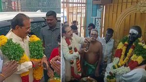 அச்சாரம்.. ‘ஆபரேஷன் சவுத்’.. தம்பியை அனுப்பி ஃபீல்ட் ரிப்போர்ட்? - தேவர் குருபூஜையில் பிரதமர் மோடி! 