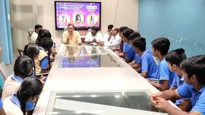 அனைத்து பாடங்களுக்கும் பொது நுழைவு தேர்வு.. மத்திய அரசு புதிய திட்டம்.. கல்வித்துறை அமைச்சர் தகவல் 