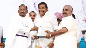 “ஹரே பாய்.. திருச்சி வராம..” - அமைச்சர் செஞ்சி மஸ்தான் பற்றி கே.என்.நேரு பேச்சால் சிரிப்பலை! 