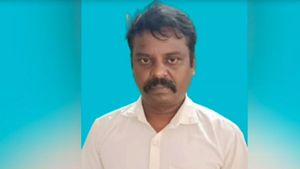 காலைச் சுற்றிய பாம்பு! அம்மாவுடன் ‘அந்த’ பழக்கம்! இருளில் நீண்ட டாக்டர் கைகள்! கதறித் துடித்த மகள்! 