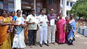 இடுக்கி தனி யூனியன் பிரதேசம்- முல்லை பெரியாறு அணை பிரச்சினைக்கு ஒற்றை தீர்வு-தேனி ஆட்சியரிடம் மனு! 