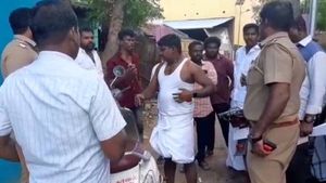 கத்திக்குத்து வரை வந்த உட்கட்சி பஞ்சாயத்து! ஹாஸ்பிடலில் அட்மிட் ஆன திமுக கவுன்சிலர்! பரபர பரமக்குடி!