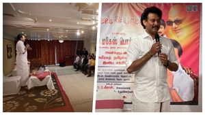 அமீரக திமுகவினரோடு கலந்துரையாடிய அமைச்சர் அன்பில் மகேஷ்! அரசின் சாதனைகளை பரப்ப அறிவுறுத்தல்! 