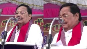மலை பகுதிகளில் தடை செய்யப்பட்ட பிளாஸ்டிக் பாட்டிலில் அமைச்சருக்கு தண்ணீர்.. குன்னூரில் சர்ச்சை 