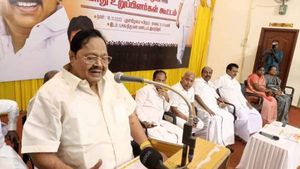 பூரா ரவுடி பசங்களும் பாஜகவில்! இதைச் செய்தால் தான் நமக்கு மரியாதை! பாடம் நடத்திய துரைமுருகன்! 