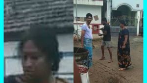 நைட்டியுடன் 